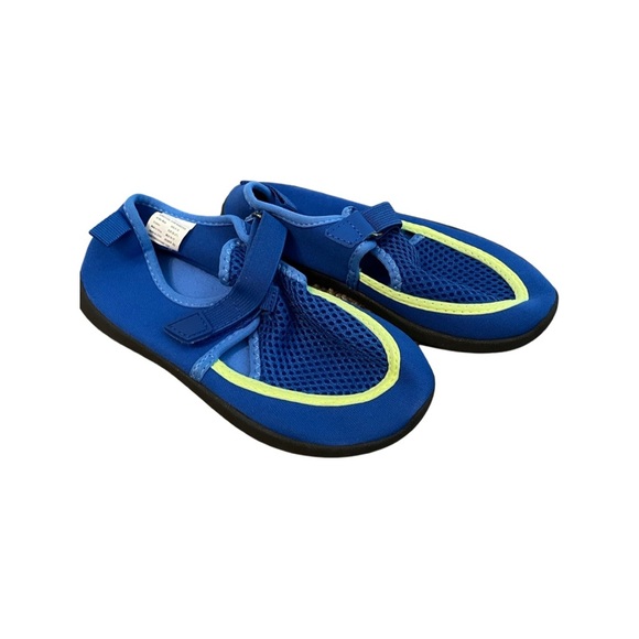 Boys water shoes 9-10 - Picture 1 of 4